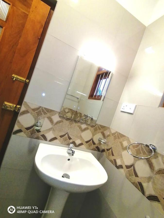 Villa Wismar Хикадува Екстериор снимка