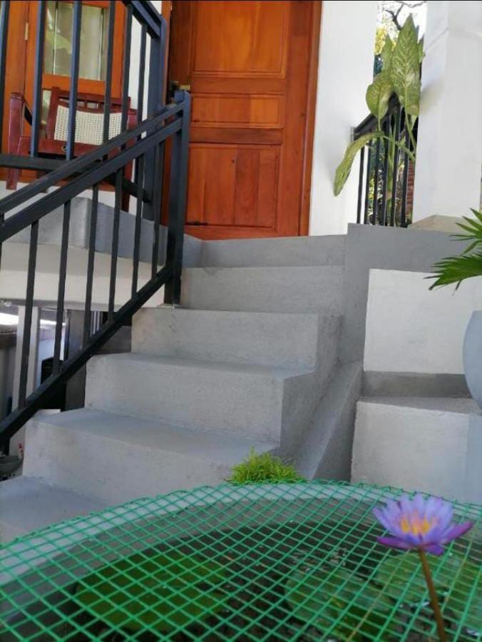 Villa Wismar Хикадува Екстериор снимка