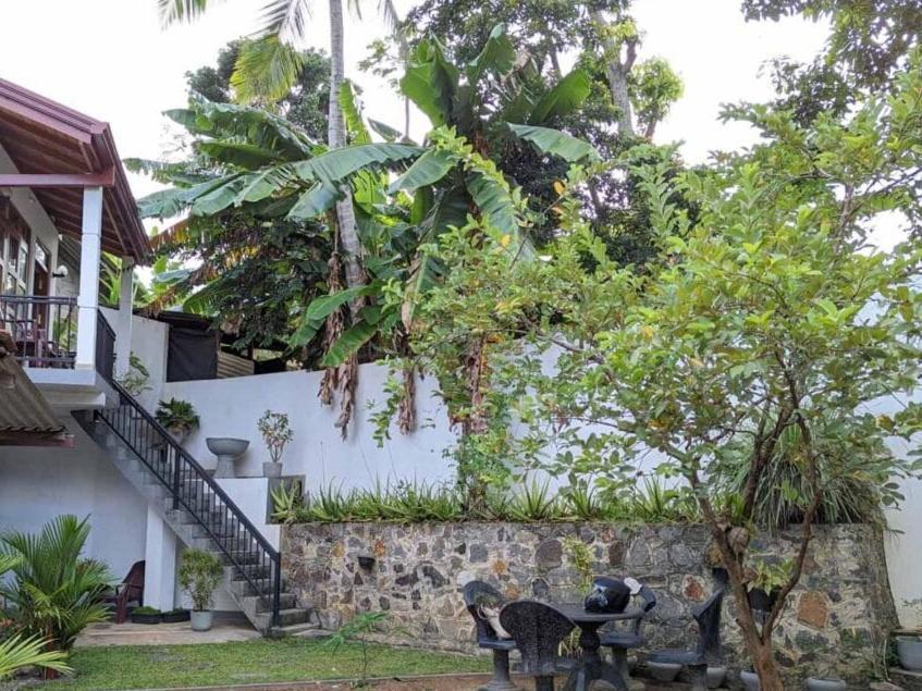Villa Wismar Хикадува Екстериор снимка